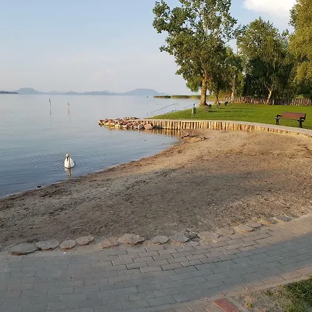 Balatonbereny/balaton 18152 بيت للعطل